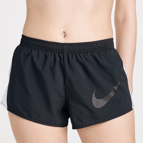 Nike Dri-Fit Size Medium Black Sporty Athletic Activewear Shorts - Picture 1 of 8